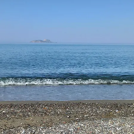 Διαμέρισμα Alkioni , Beachfront, With Sea View *